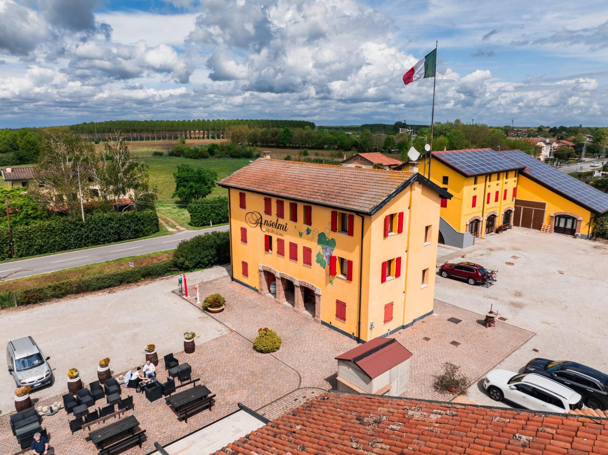 Là Di Anselmi